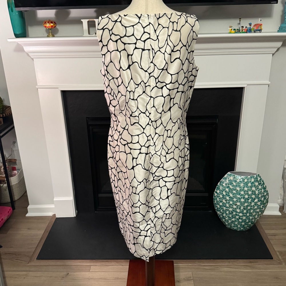 Doncaster 100% Silk Sheath Dress | Black & Cream Abstract Print | Size 12 - Picture 5 of 10